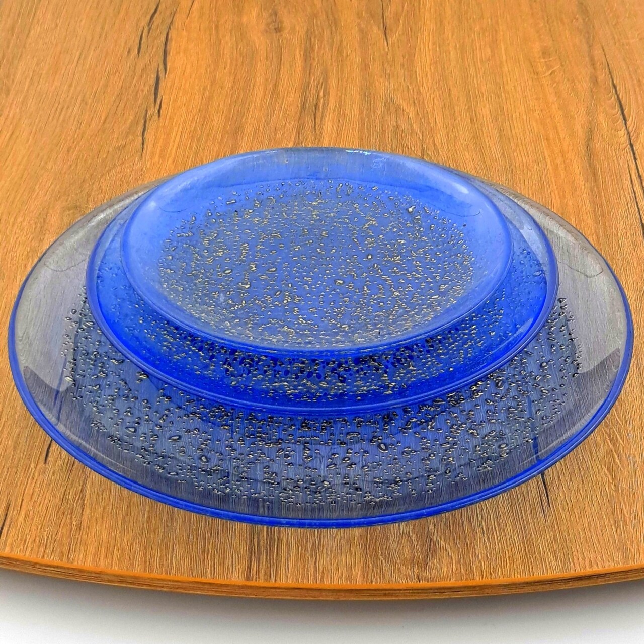 Edge Collections - Blue - Elegant Glass Dinner Plate Set with Gold Pebble Design - 3 Piece